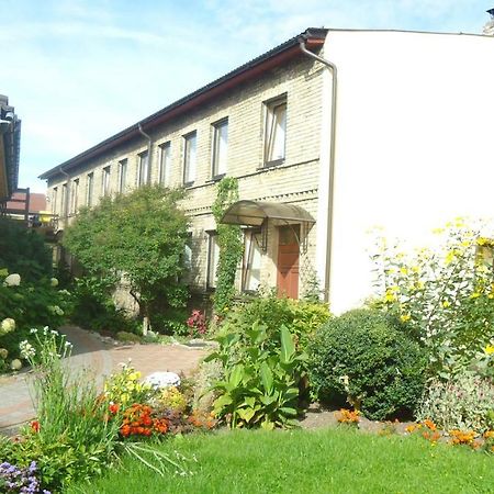 Saules Kvartals Ventspils Bagian luar foto