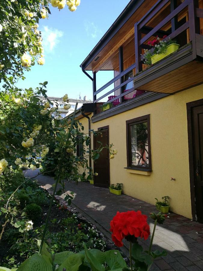 Saules Kvartals Ventspils Bagian luar foto