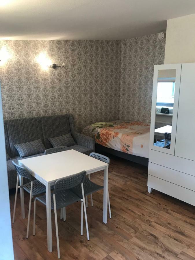 Saules Kvartals Ventspils Bagian luar foto